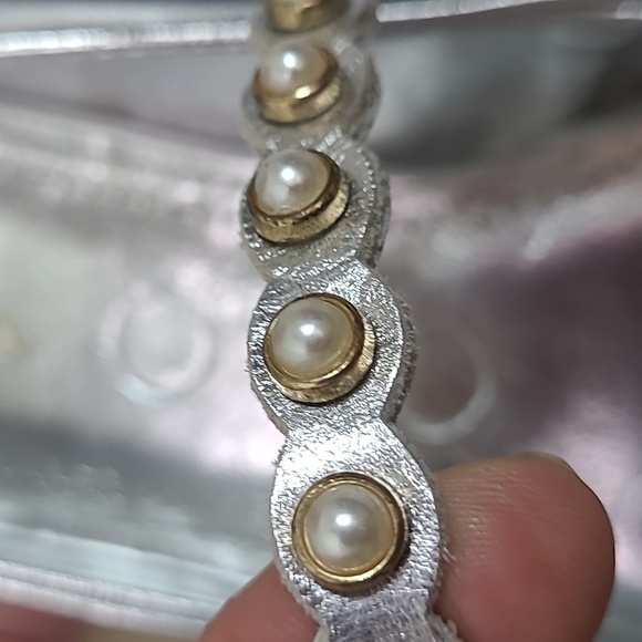 Boden Elegant Silver Women's Shoes with Pearl Detail Size 39/8 - Picture 6 of 9